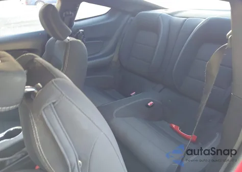 2016 Ford Mustang V6 z USA, uszkodzony, nr VIN 1FA6P8AM0G5326437